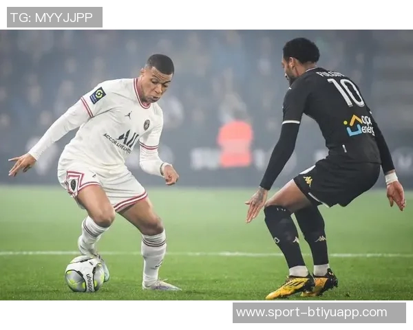 姆巴佩精彩戏耍对手轻松过人射门展现超强个人能力